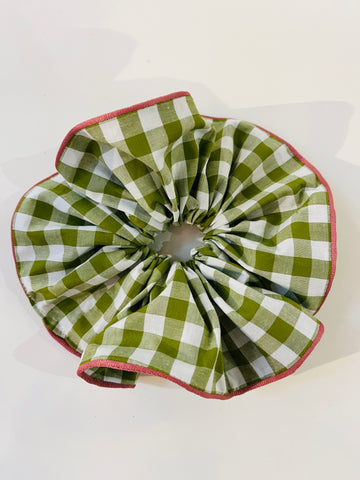 Medium Scrunchie in Green Gingham with Pink Piping