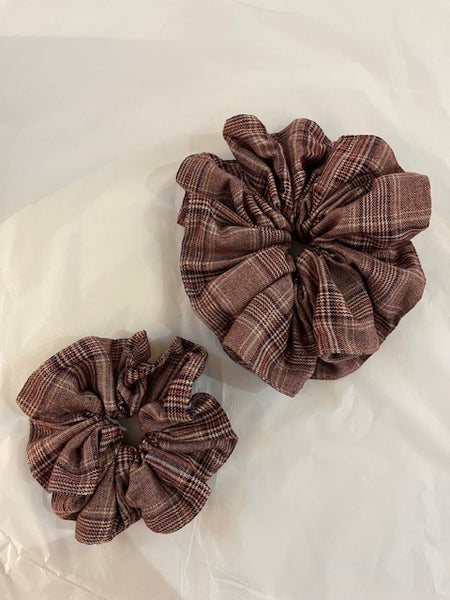 Large Scrunchie in Burgundy Check