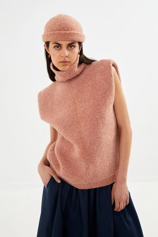 Majda Sheep Knit Hat in Peachy