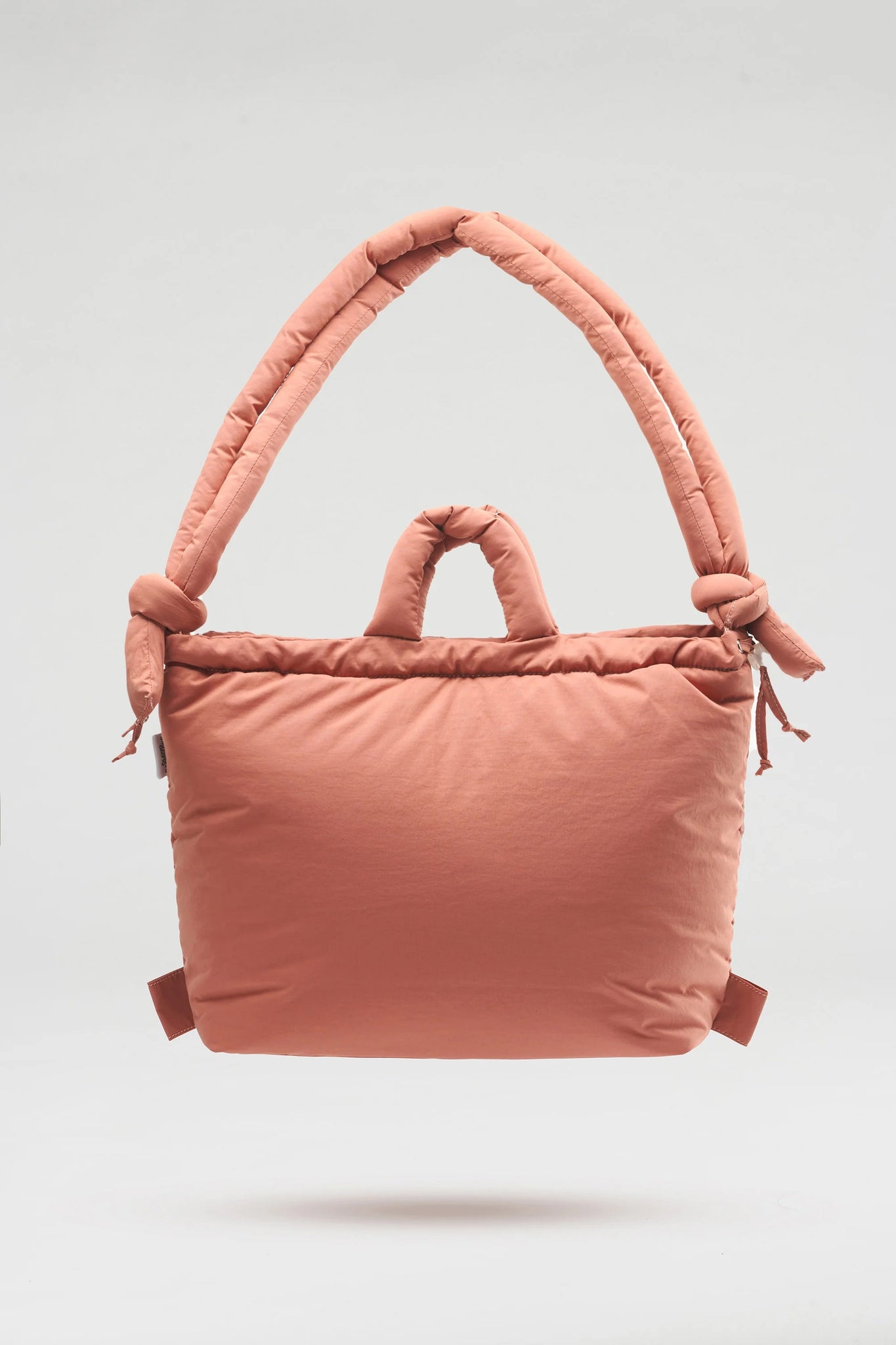 Ona Soft Bag in Soft Peach