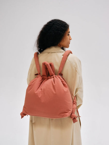 Ona Soft Bag in Soft Peach